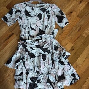 Ivanka Trump Black , Pink and White  Dress  size 4